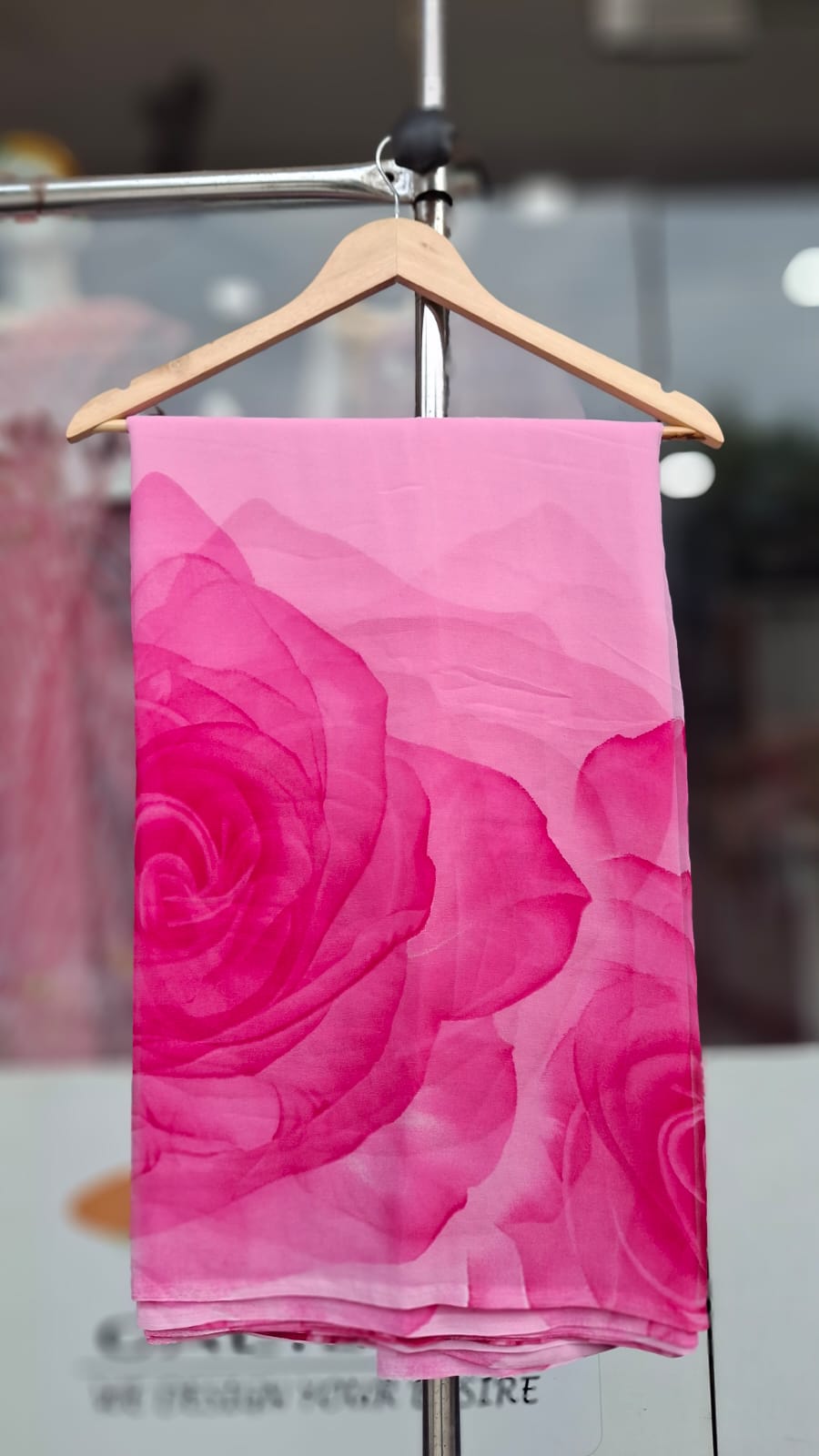 Royal Georgette Oversized Rose Print Saree-Without Blouse| 10 Different Colours